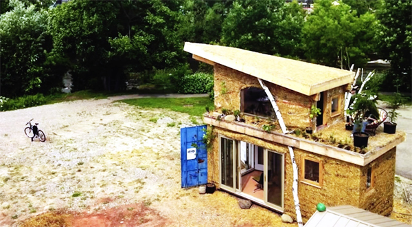 ไอเดียบ้านฟางจากตู้คอนเทนเนอร์