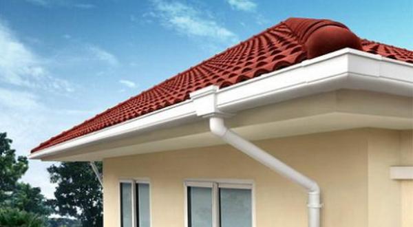 รับมือหน้าฝนด้วยรางน้ำฝน