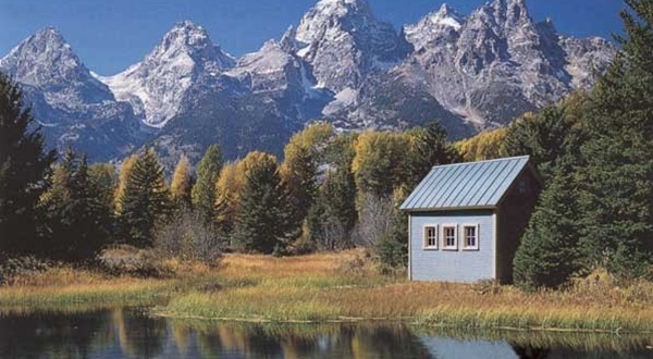 บ้านไม้หลังเล็กๆ กระทัดรัด แบบน่ารัก