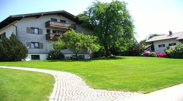 สนามหญ้าสวย... เลือกหญ้าแบบไหนดี