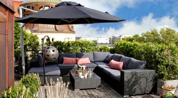 ตกแต่งระเบียงดาดฟ้าให้เป็นมุมที่แสนโรแมนติก