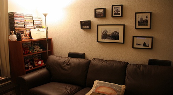 14 ไอเดียตกแต่งผนังห้องโล่งๆ ให้น่าทึ่ง