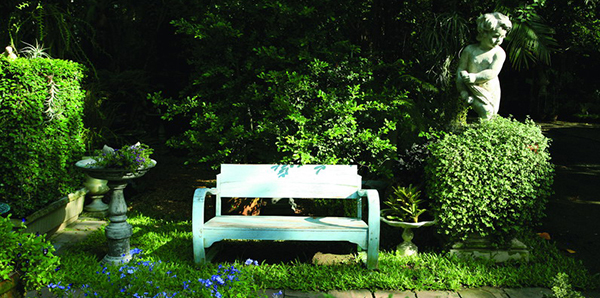 แต่งสวนสวย ด้วยรูปปั้น