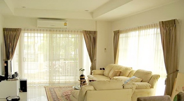 ม่านปรับแสง(Venetian Blinds)