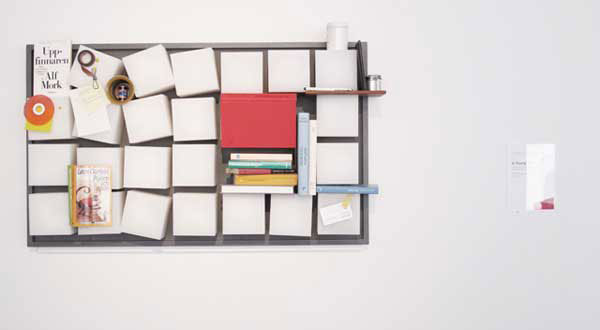 ชั้นวางหนังสือติดกำแพง