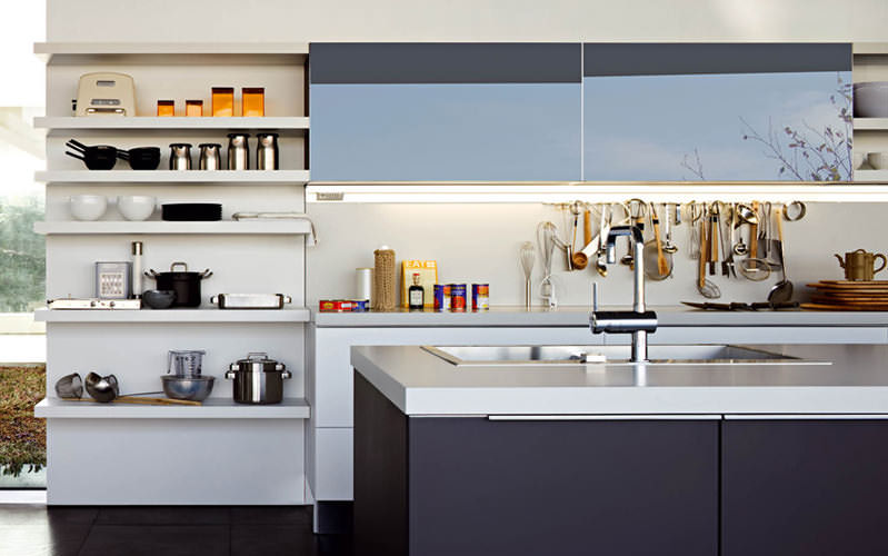 เคาน์เตอร์ครัว ชั้นวางของ ก๊อกน้ำ เคาน์เตอร์ครัว ชั้นวางของ ก๊อกน้ำ