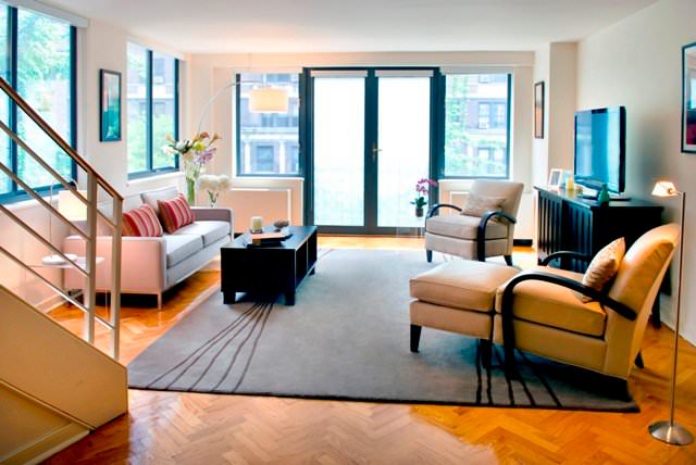 บรรได ห้องรับแขก พรม โซฟา