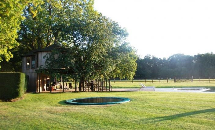 สระว่ายน้ำ สระว่ายน้ำ