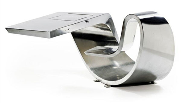 โต๊ะทำงาน