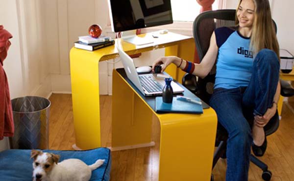 โต๊ะทำงาน