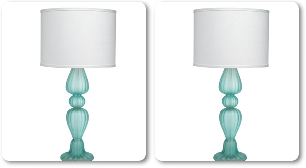 โคมไฟขาว เขียว