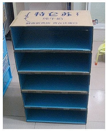 ชั้นวางของ ชั้นวางของ