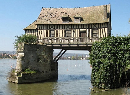 บ้านบนน้ำ