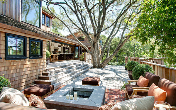 มุมนั่งเล่นได้ต้นไม้ มุมนั่งเล่นได้ต้นไม้