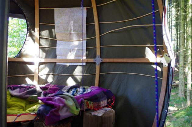 ที่นอนแสนนุ่มภายในเต้นท์