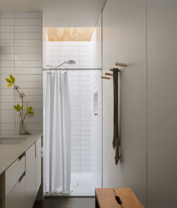 ห้องน้ำถูกตกแต่งด้วยโทนสีขาว ห้องน้ำถูกตกแต่งด้วยโทนสีขาว