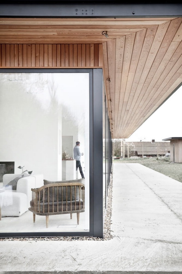 ด้านบนตกแต่งด้วยไม้ระแนง ด้านบนตกแต่งด้วยไม้ระแนง