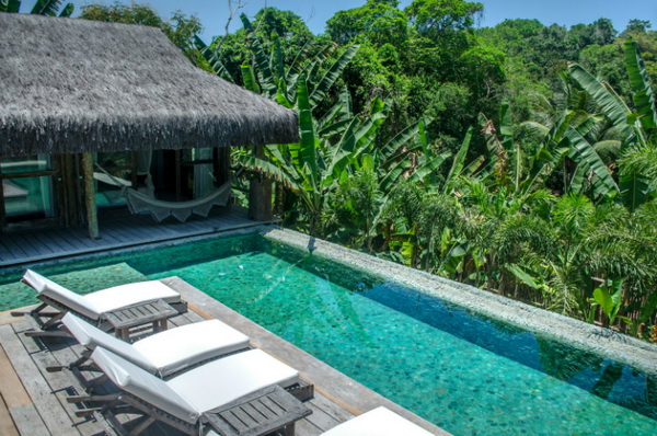 สระว่ายน้ำ สระว่ายน้ำ