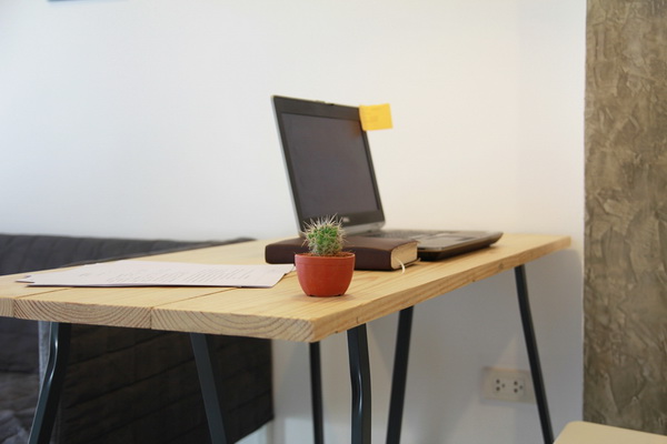 โต๊ะทำงาน โต๊ะทำงาน