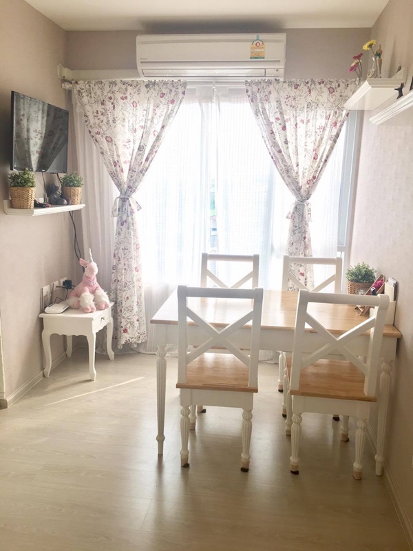 โต๊ะกินข้าว