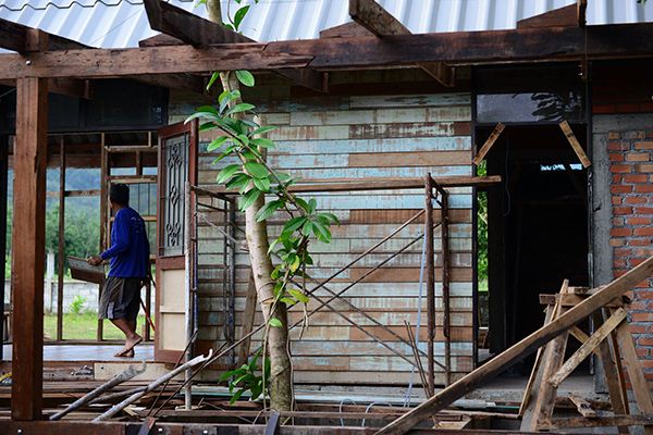 สร้างบ้านจากไม้เก่า สร้างบ้านจากไม้เก่า