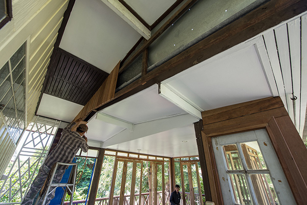 รีโนเวท รีโนเวท