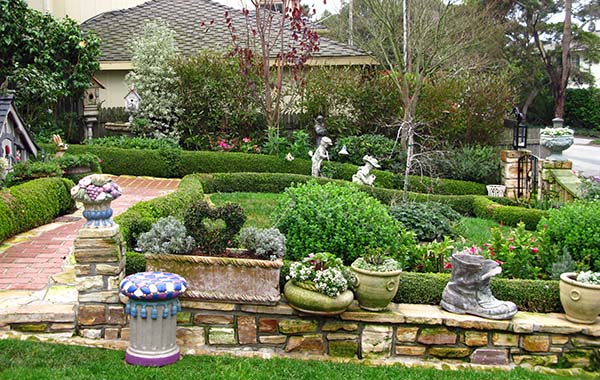 แต่งสวน ด้วยรูปปั้น