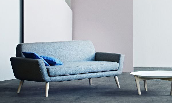 โซฟาตัวเล็กๆ กับพื้นที่จำกัด