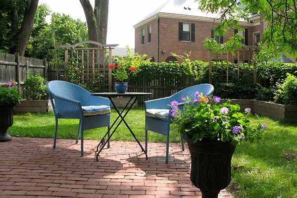 มุมนั่งเล่นในสวน