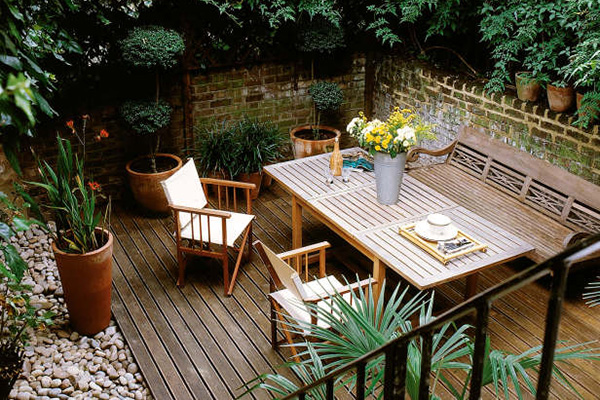 มุมนั่งเล่นในสวน