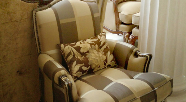 การดูแลเฟอร์นิเจอร์หุ้มผ้า