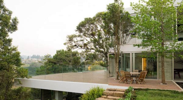 บ้านที่ทันสมัยแบบธรรมชาติในกัวเตมาลา