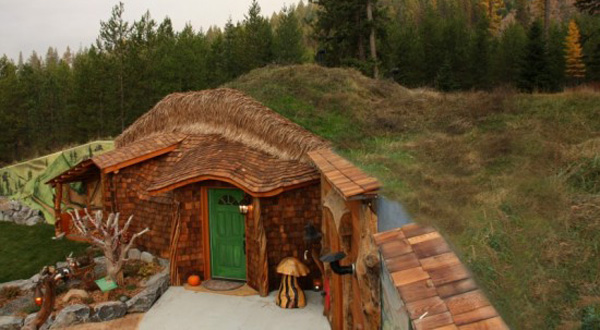 Hobbit บนเนินเขามอนแทนา