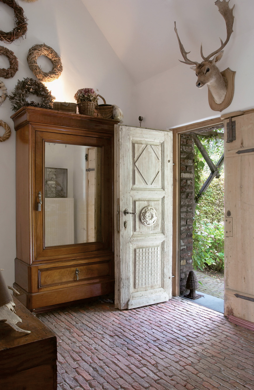 ตู้ไม้ ประตูไม้ กลอน ตู้ไม้ ประตูไม้ กลอน อิฐบล็อค