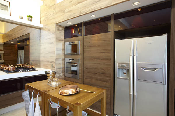 ตะขอสแตนเลส ผนังไม้ โต๊ะไม้ ตะขอสแตนเลส ผนังไม้ โต๊ะไม้