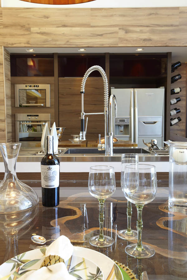 ผนังไม้ เคาน์เตอร์ครัว ผนังไม้ เคาน์เตอร์ครัว