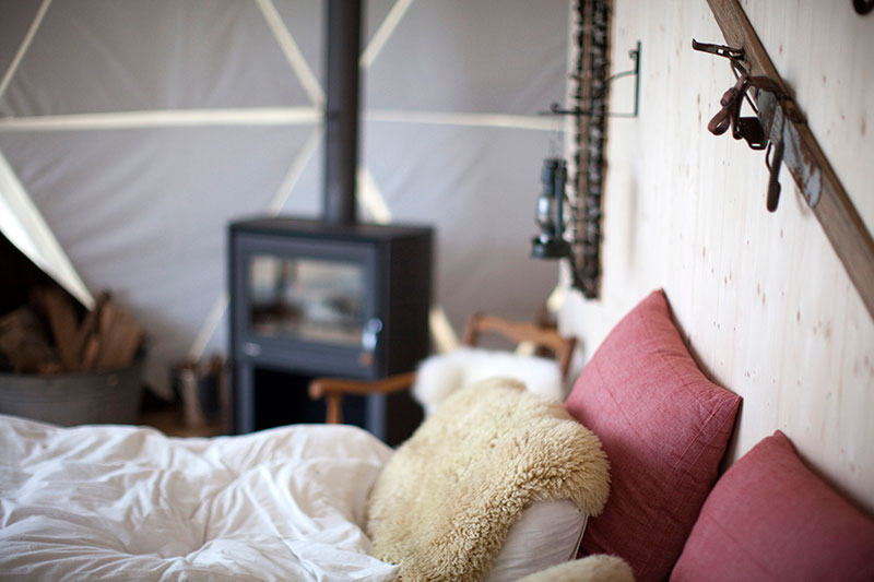 เตียงนอน เตียงนอน