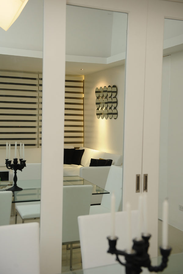 วงกบสีขาว วงกบสีขาว