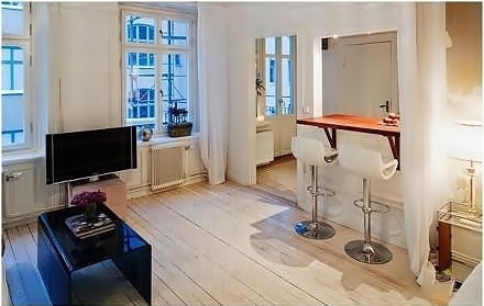 ตกแต่งห้องนั่งเล่นสีขาว ตกแต่งห้องนั่งเล่นสีขาว