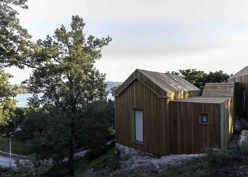 ประตูนอกบ้าน ประตูนอกบ้าน