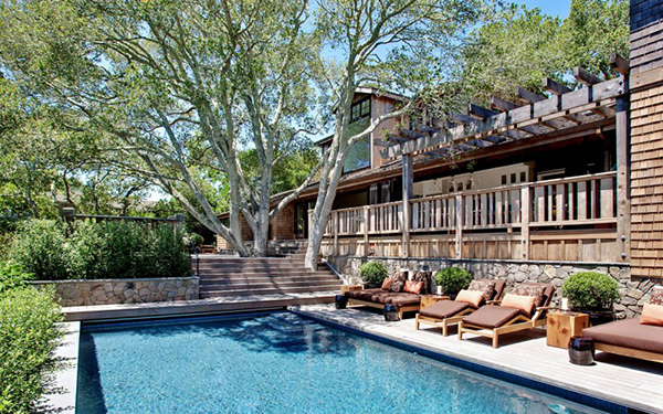 สระว่ายน้ำกลางแจ้ง สระว่ายน้ำกลางแจ้ง