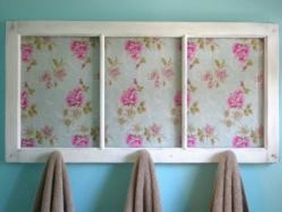 ทีแขวนผ้าจากประตูไม้เก่า ทีแขวนผ้าจากประตูไม้เก่า