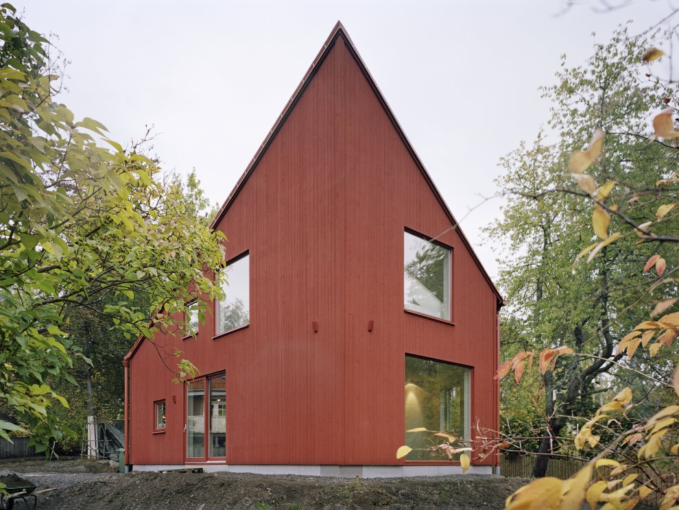 บ้านไม้สีแดง บ้านไม้สีแดง