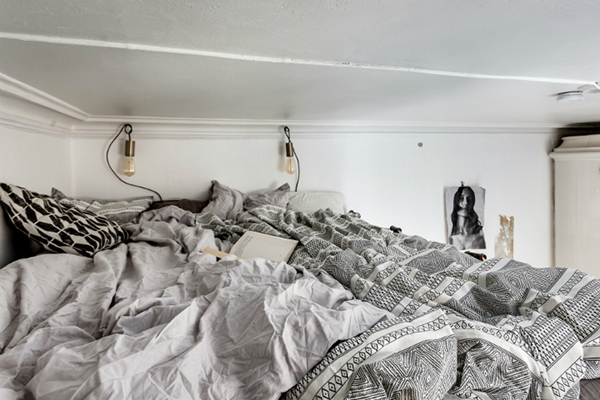 ห้องนอนบนชั้นลอย ห้องนอนบนชั้นลอย