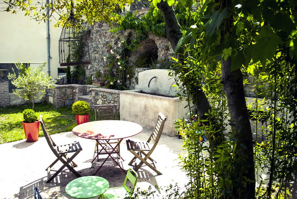 สวนหลังบ้าน สวนหลังบ้าน