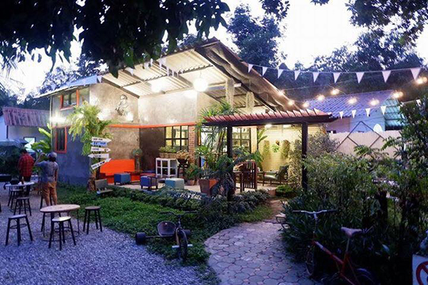 บ้านปูนเปลือย บ้านปูนเปลือย