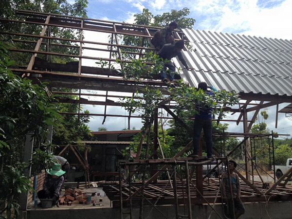 หลังคาบ้าน หลังคาบ้าน