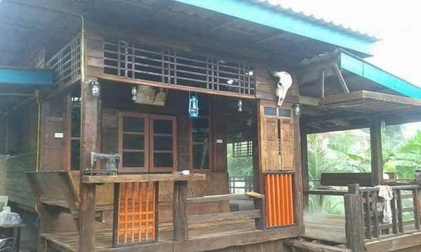 บ้านไม้เก่า บ้านไม้เก่า