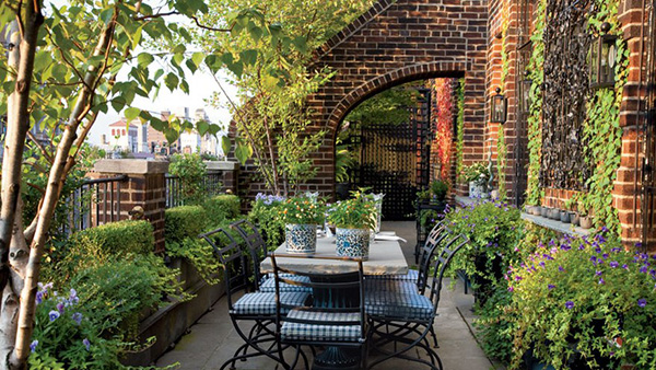 มุมนั่งเล่นในสวน