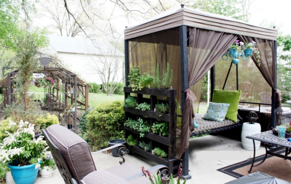 แต่งสวนสวย ด้วยของใช้แล้ว